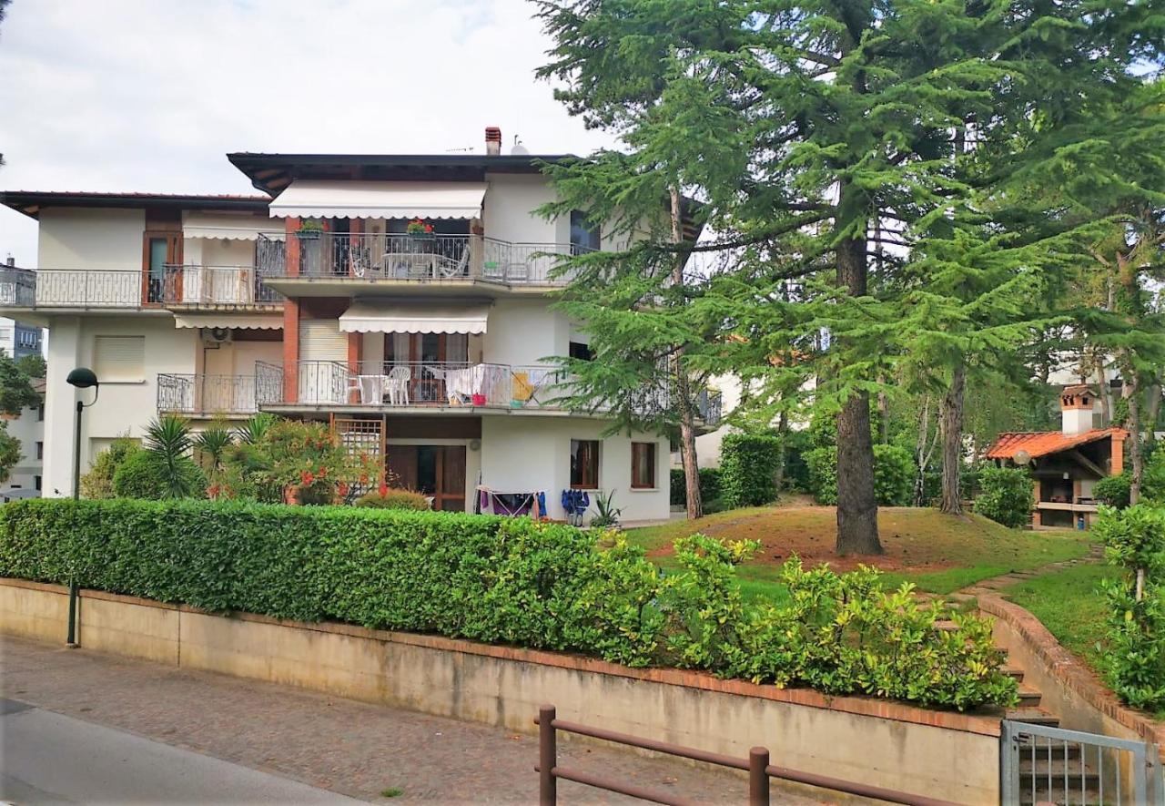 Villa Adria Lignano Sabbiadoro Bagian luar foto